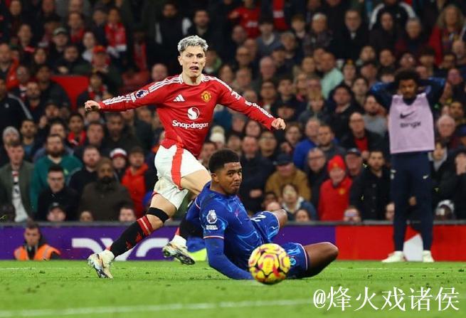 英超-盖耶击打队友染红霍尔建功 曼联0-1不敌埃弗顿